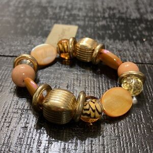 NWT Erica Lyons Designer Gold Tones Bracelet!